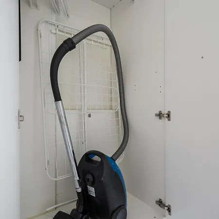 Hiisi Homes Center *