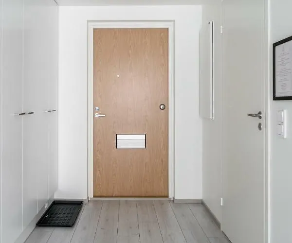 Hiisi Homes Center *